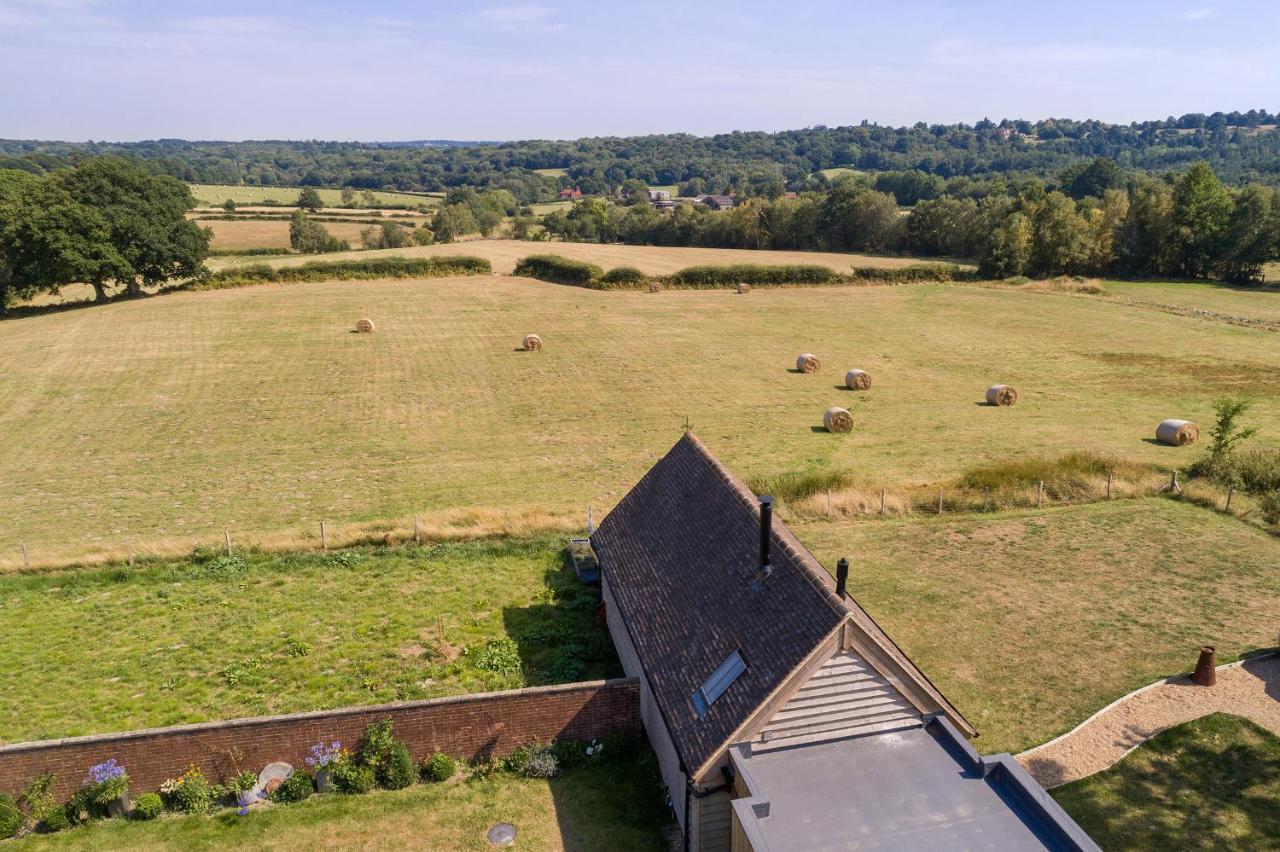 The Cowshed, Tunbridge Wells Villa Bagian luar foto
