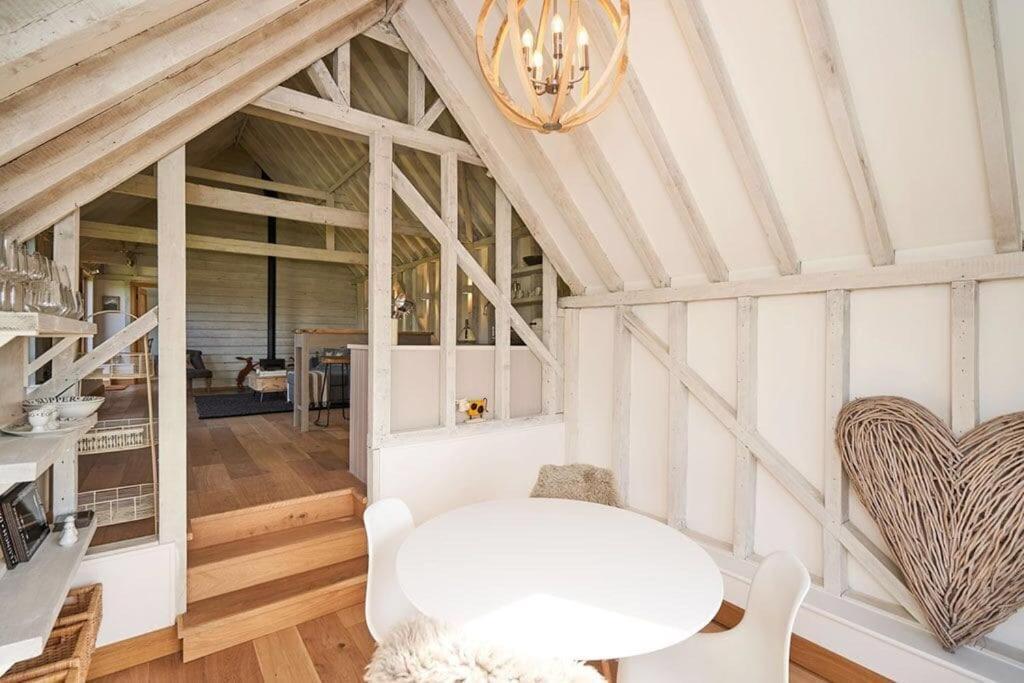 The Cowshed, Tunbridge Wells Villa Bagian luar foto